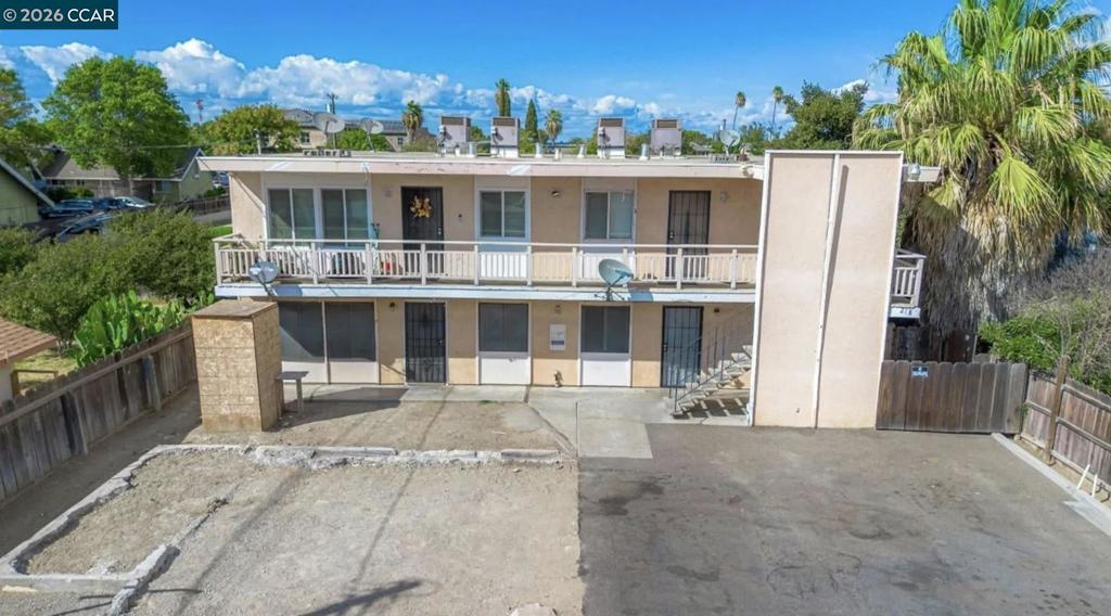 218 220 W K St, Los Banos, CA 93635