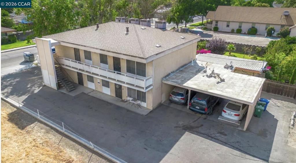 218 220 W K St, Los Banos, CA 93635