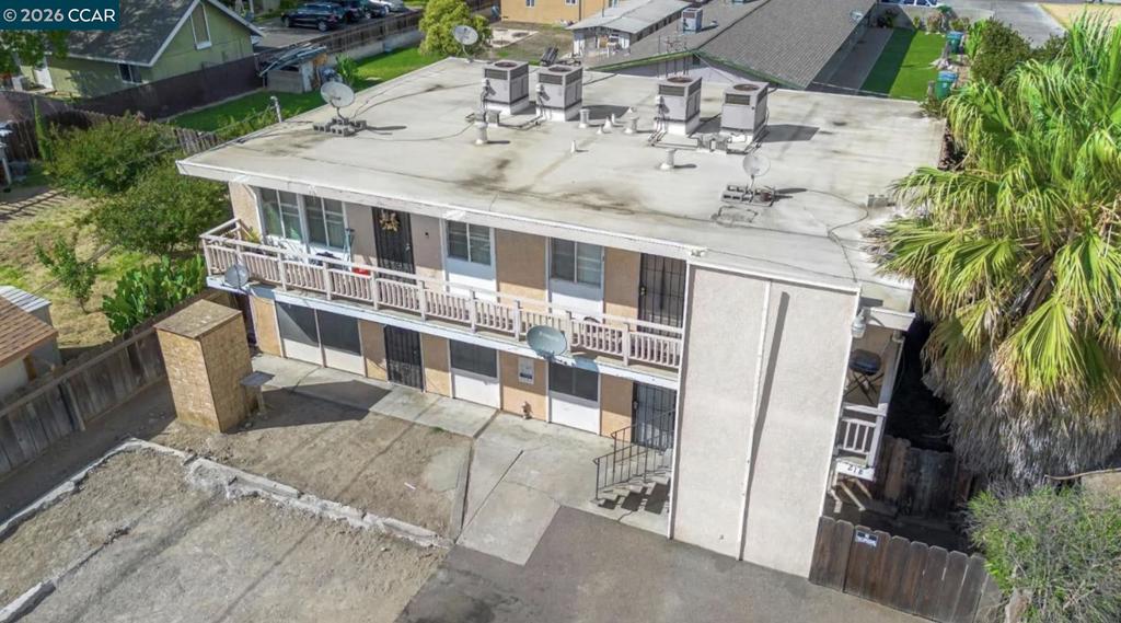 218 220 W K St, Los Banos, CA 93635