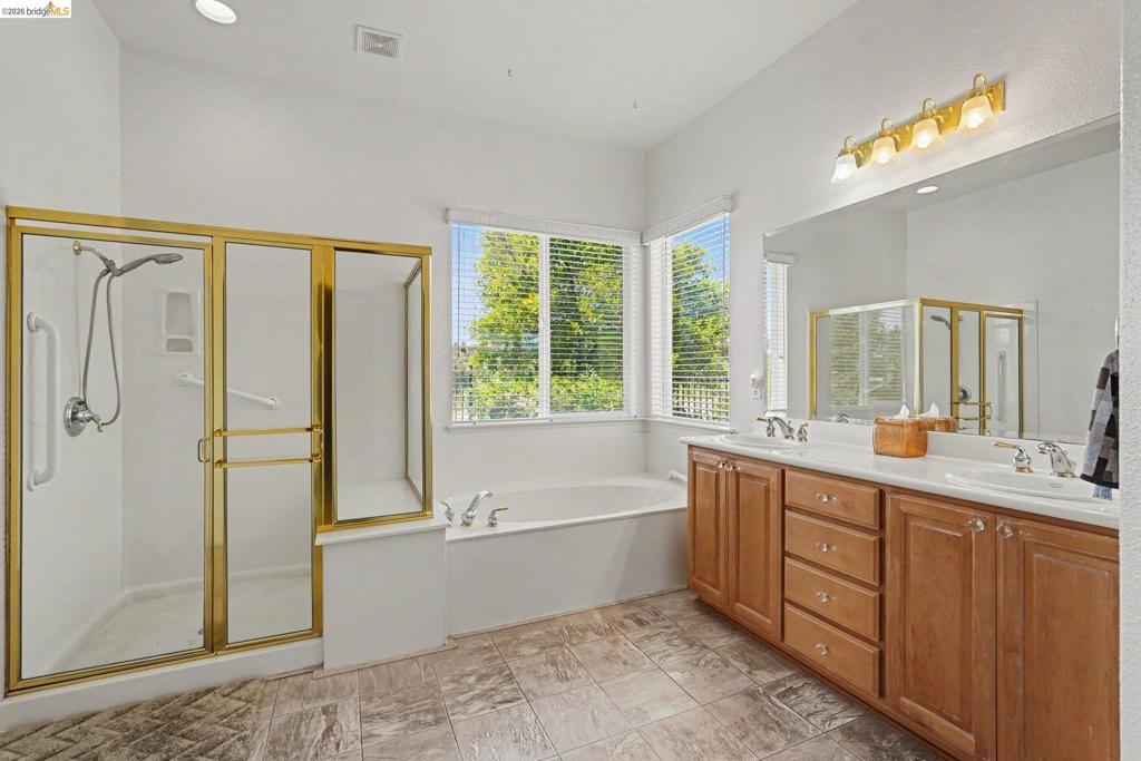 979 Centennial Dr, Brentwood (CC), CA 94513