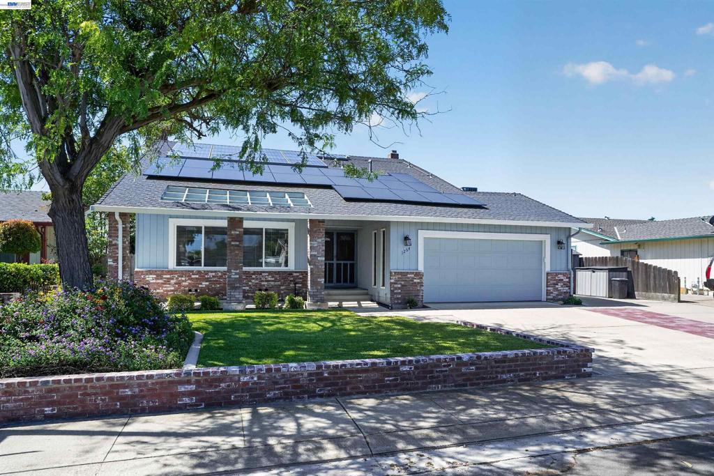 1264 Sprague St, Manteca, CA 95336