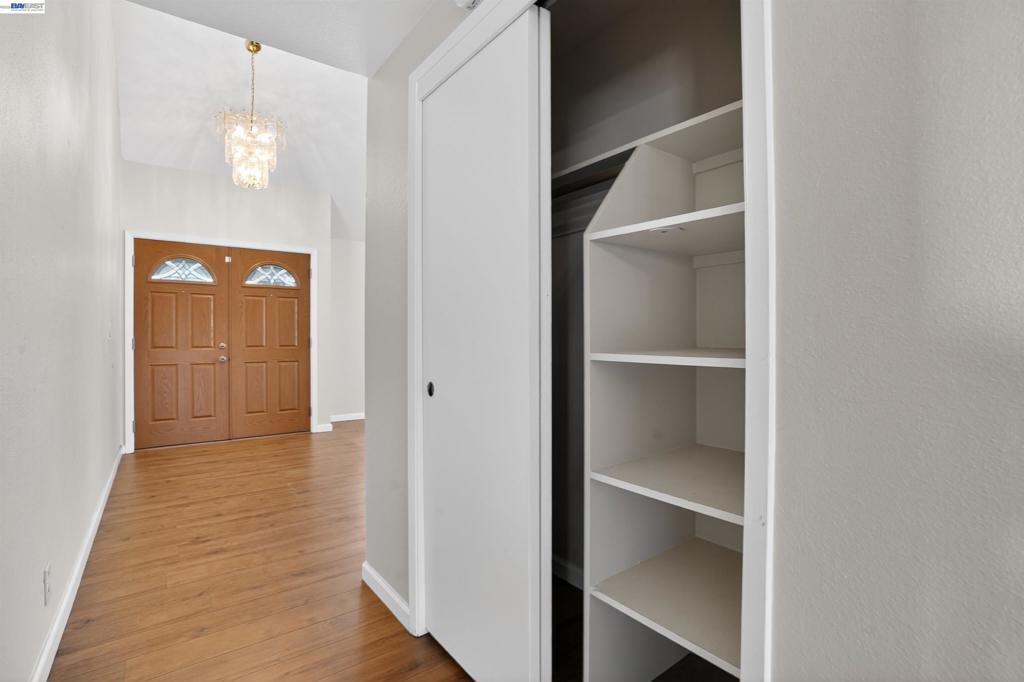 1264 Sprague St, Manteca, CA 95336