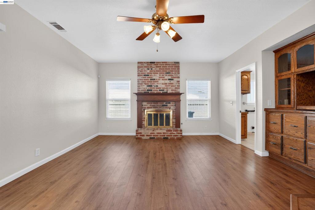 1264 Sprague St, Manteca, CA 95336