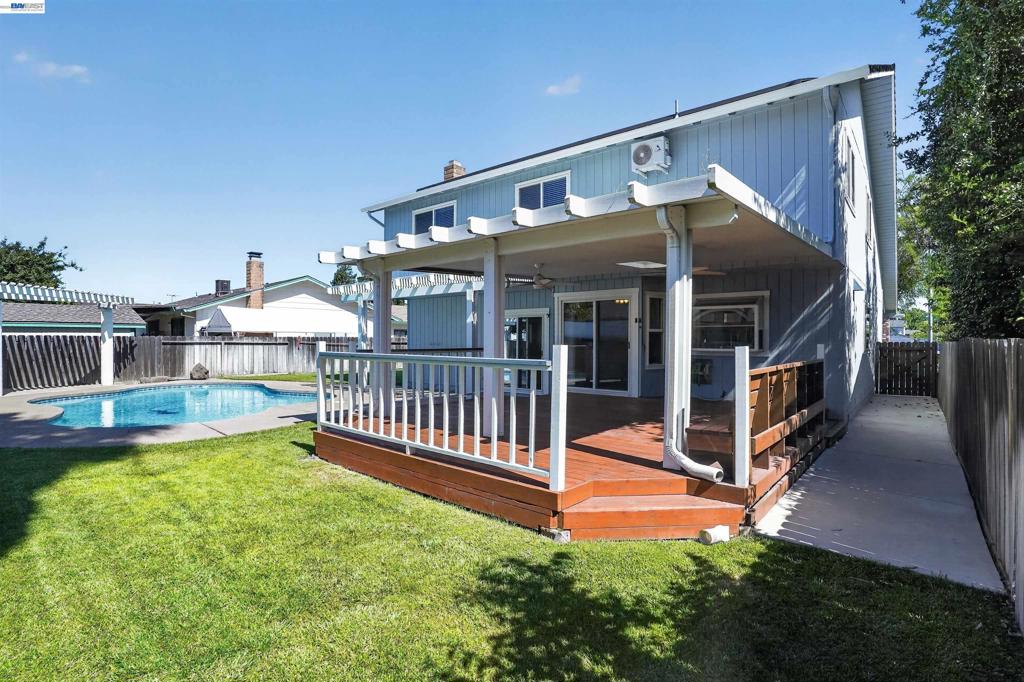 1264 Sprague St, Manteca, CA 95336