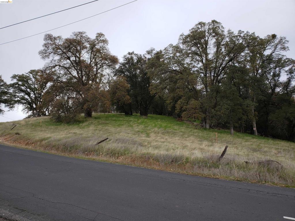 10151 Bell Mooney Rd, Jamestown, CA 95327