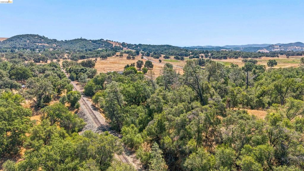 10151 Bell Mooney Rd, Jamestown, CA 95327