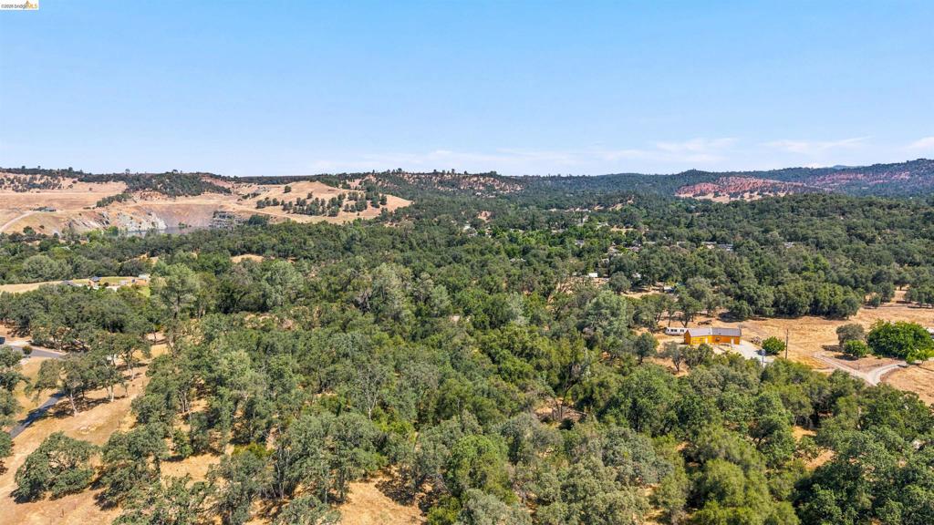 10151 Bell Mooney Rd, Jamestown, CA 95327