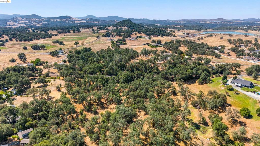 10151 Bell Mooney Rd, Jamestown, CA 95327