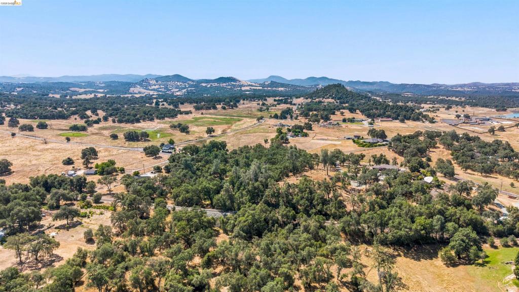 10151 Bell Mooney Rd, Jamestown, CA 95327