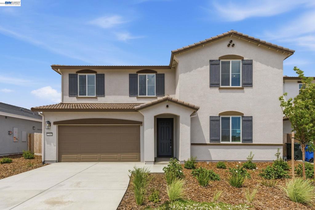 2261 Hewins Street, Manteca, CA 95337