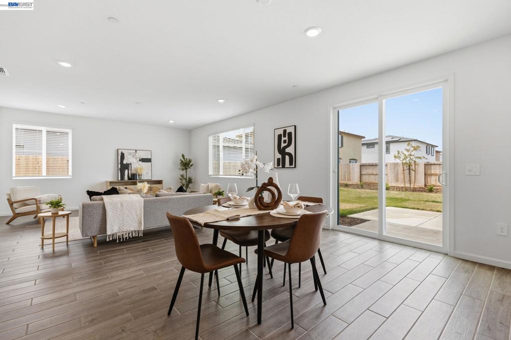 2261 Hewins Street, Manteca, CA 95337