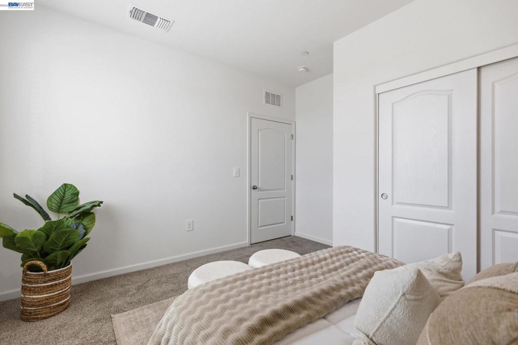2261 Hewins Street, Manteca, CA 95337
