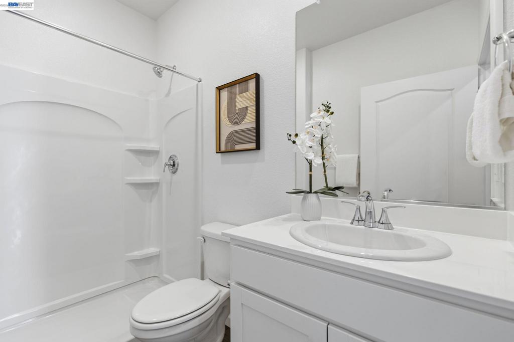 2261 Hewins Street, Manteca, CA 95337