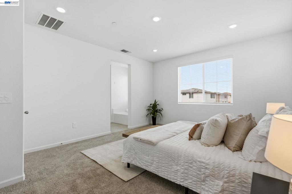 2261 Hewins Street, Manteca, CA 95337