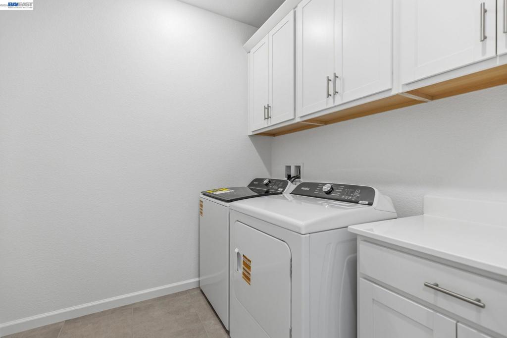2261 Hewins Street, Manteca, CA 95337