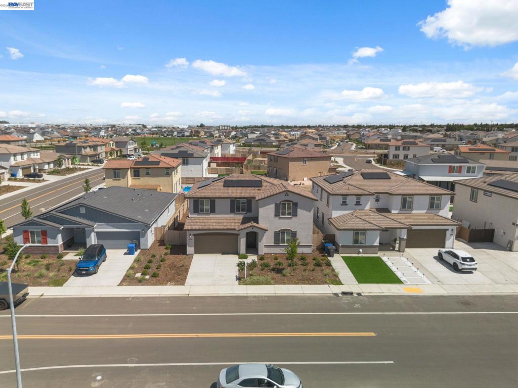 2261 Hewins Street, Manteca, CA 95337