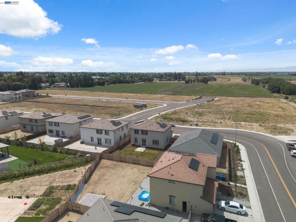 2261 Hewins Street, Manteca, CA 95337