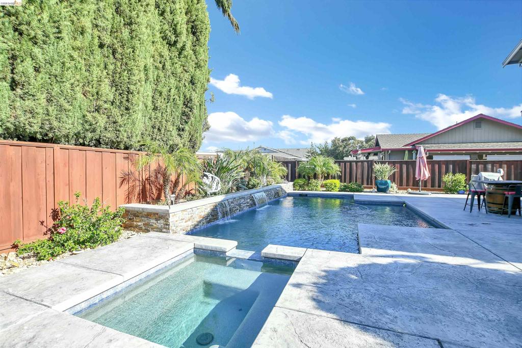 525 Nottingham Dr, Brentwood (CC), CA 94513