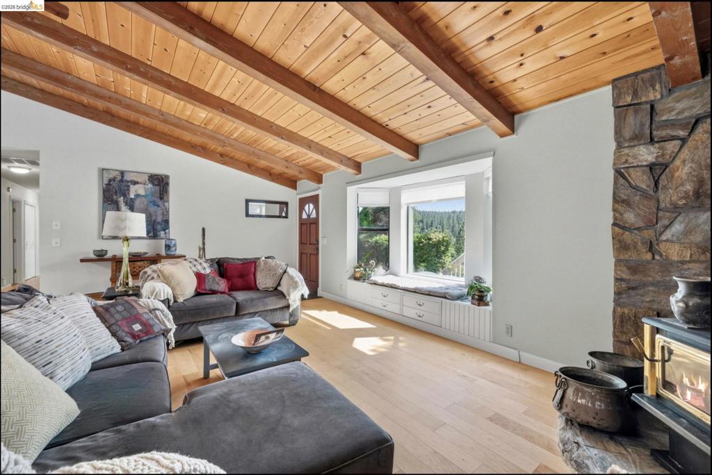20812 Point View Dr., Groveland, CA 95321