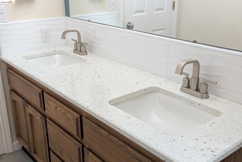 20812 Point View Dr., Groveland, CA 95321