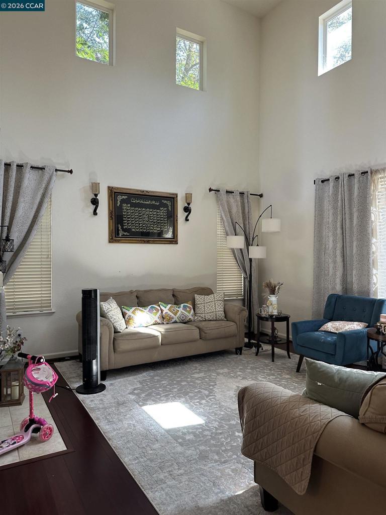 812 Allen Ct., Brentwood (CC), CA 94513-6213
