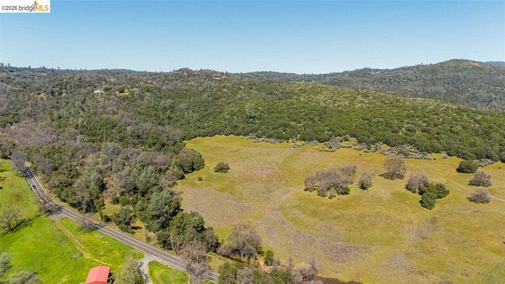 18701 Rawhide Rd, Jamestown, CA 95327