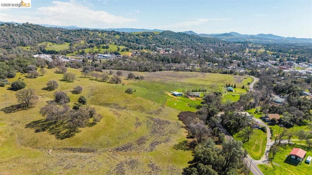 18701 Rawhide Rd, Jamestown, CA 95327