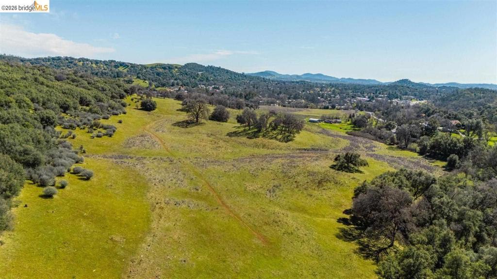 18701 Rawhide Rd, Jamestown, CA 95327