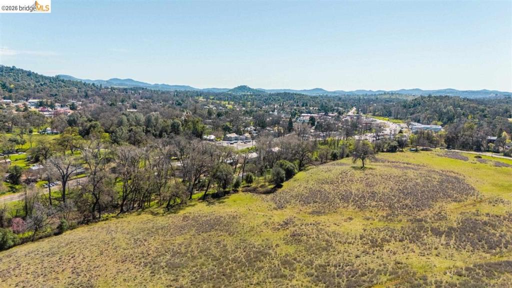 18701 Rawhide Rd, Jamestown, CA 95327