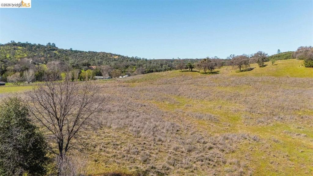 18701 Rawhide Rd, Jamestown, CA 95327