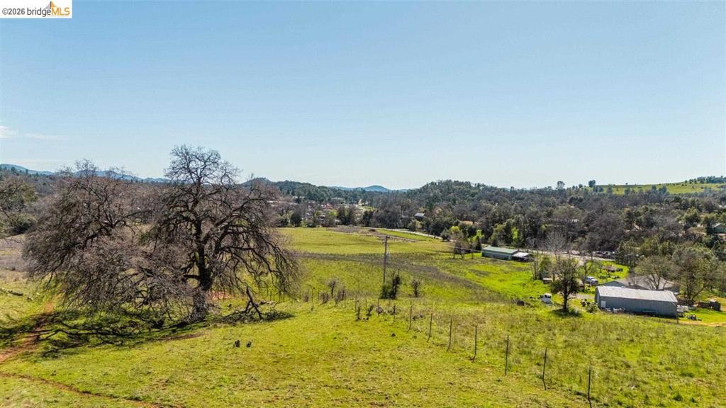 18701 Rawhide Rd, Jamestown, CA 95327