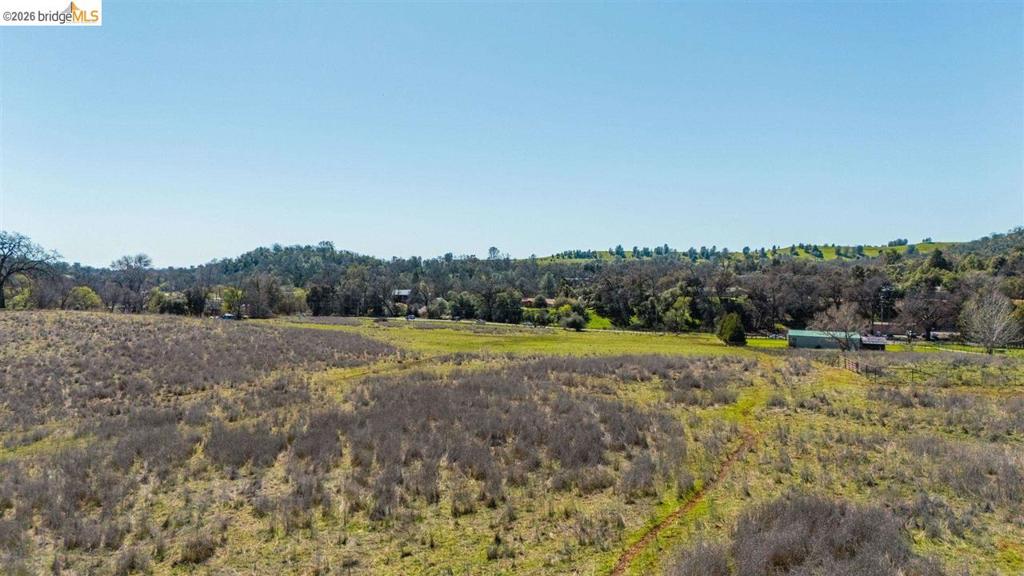 18701 Rawhide Rd, Jamestown, CA 95327