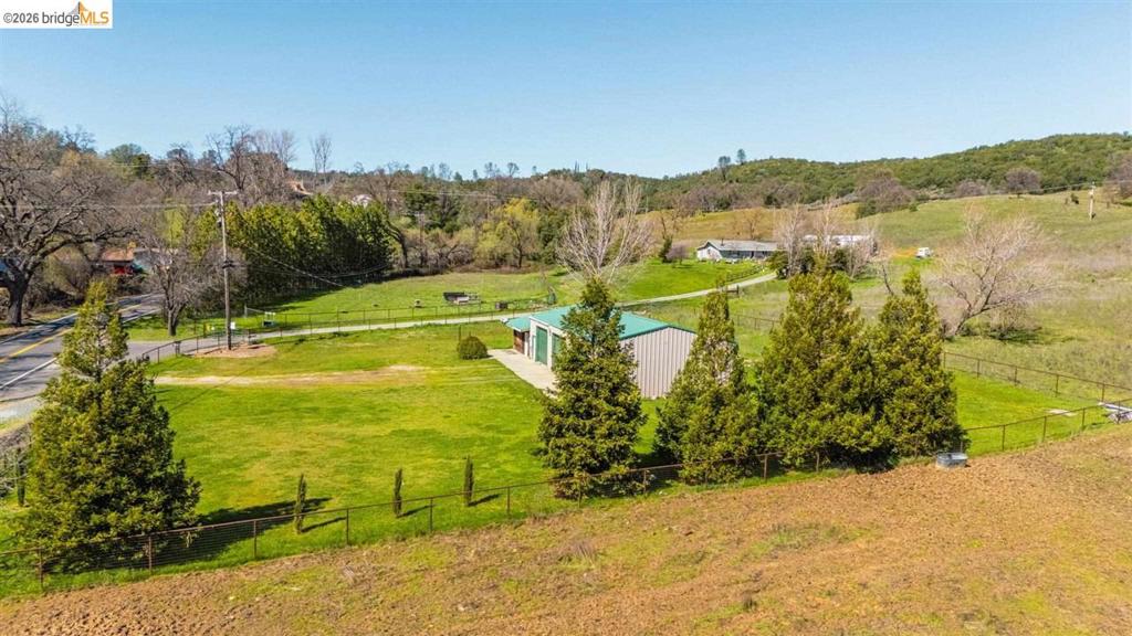18701 Rawhide Rd, Jamestown, CA 95327