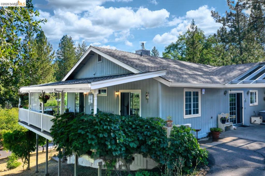 13163 Jackson Mill Dr, Groveland, CA 95321-9345