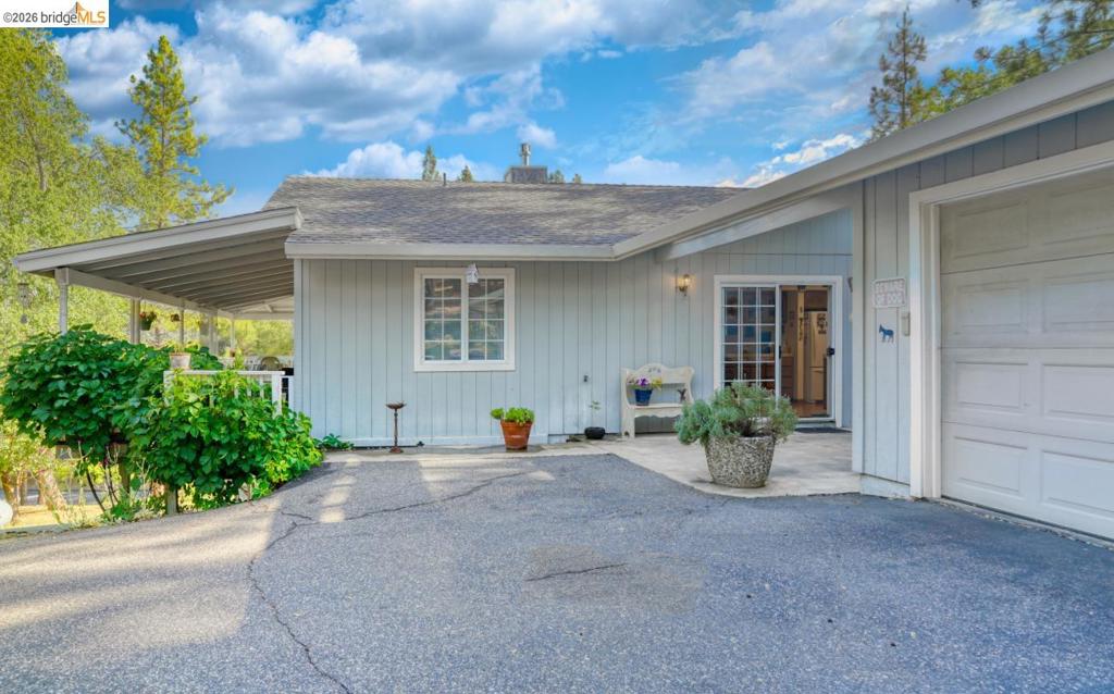 13163 Jackson Mill Dr, Groveland, CA 95321-9345