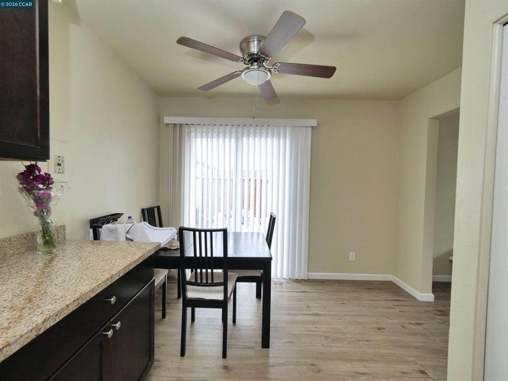 205 Kingston Lane, Modesto, CA 95354-3128