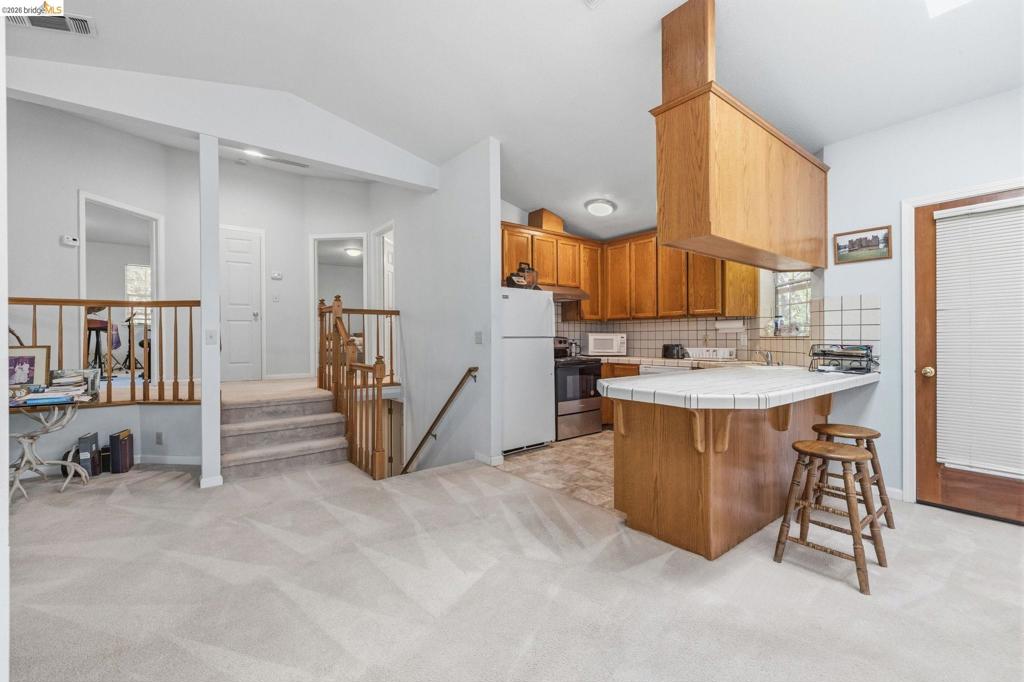 12033 Hillhurst Cir, Groveland, CA 95321