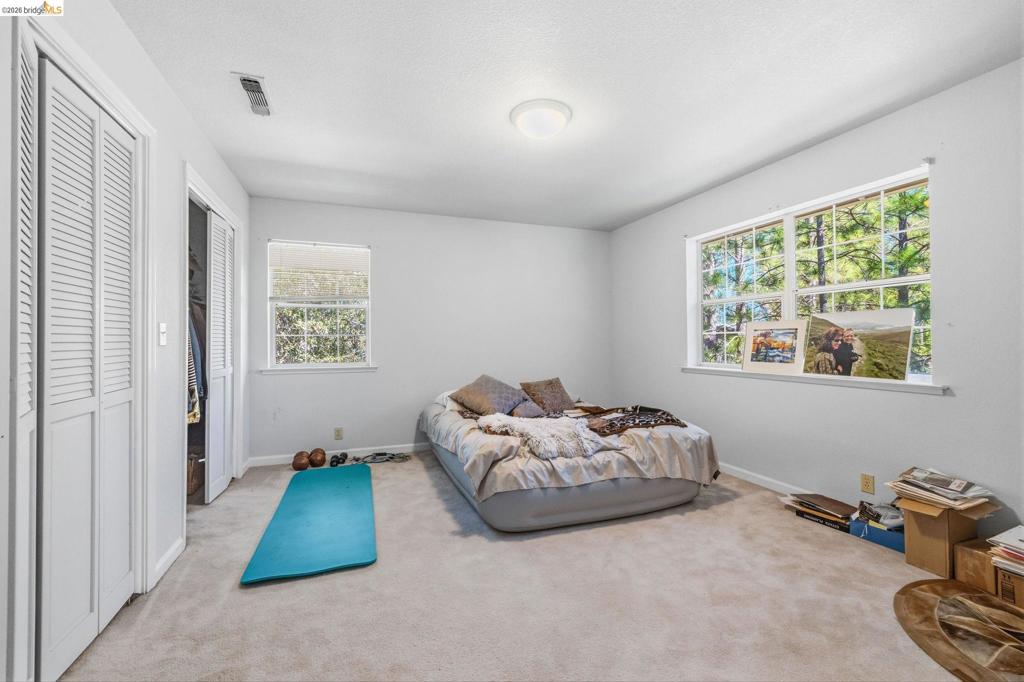 12033 Hillhurst Cir, Groveland, CA 95321