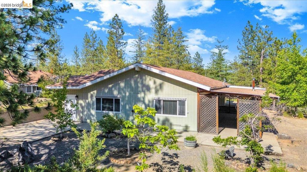 10421 Dexter Ln, Coulterville, CA 95311