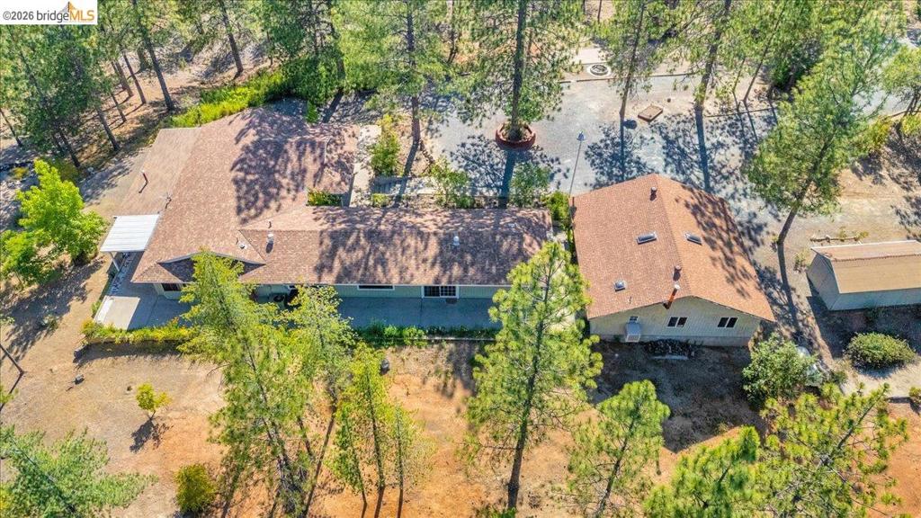 10421 Dexter Ln, Coulterville, CA 95311