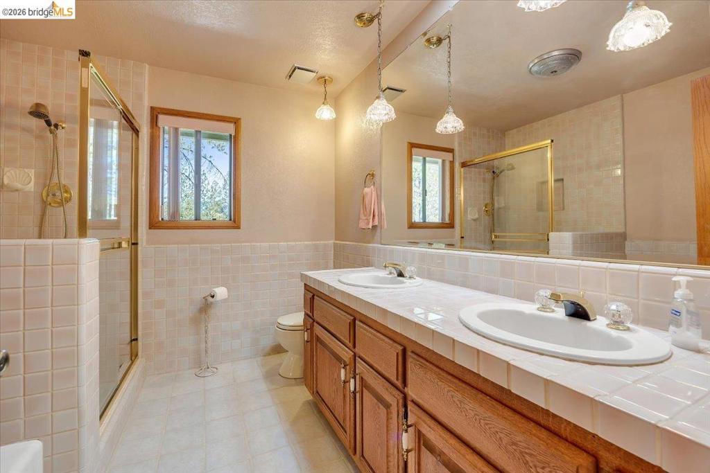 10421 Dexter Ln, Coulterville, CA 95311