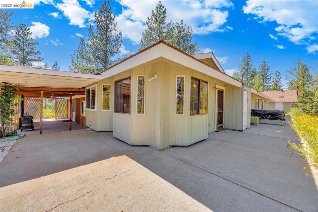 10421 Dexter Ln, Coulterville, CA 95311
