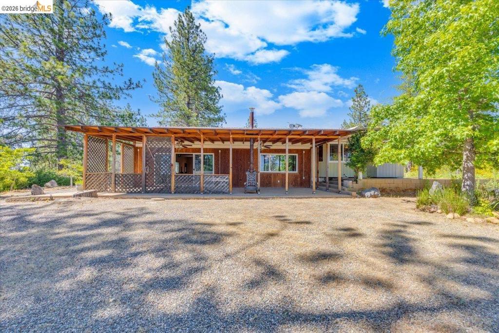 10421 Dexter Ln, Coulterville, CA 95311