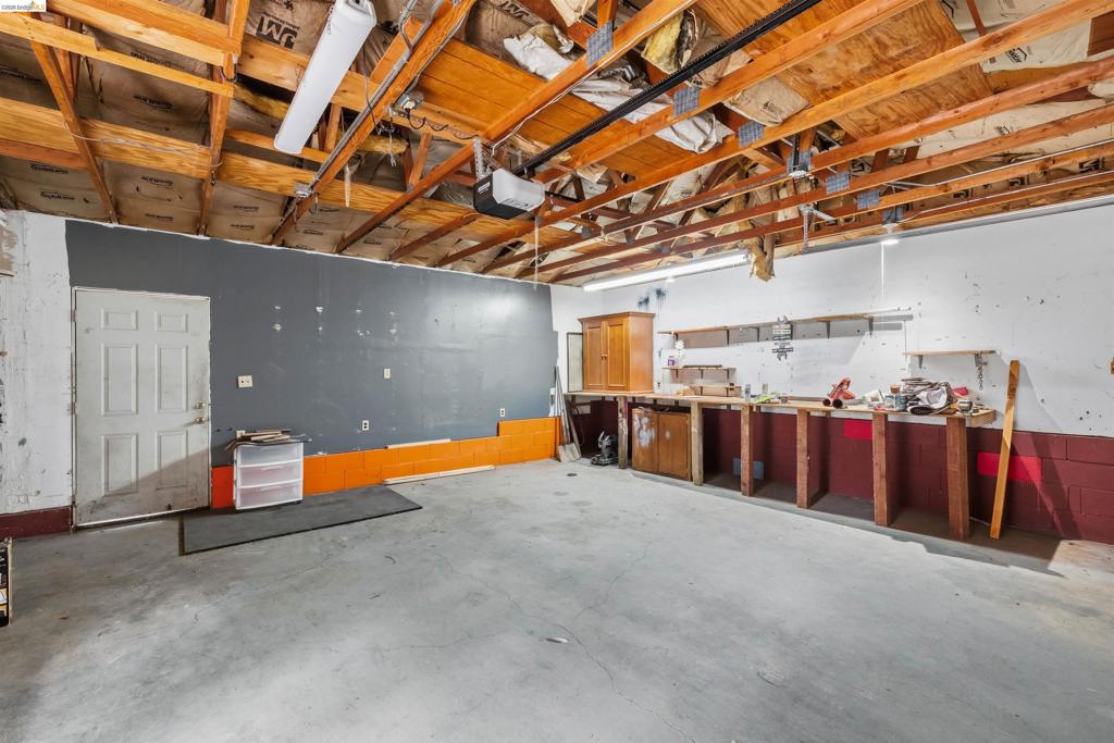 21816 Feather River Dr, Sonora, CA 95370