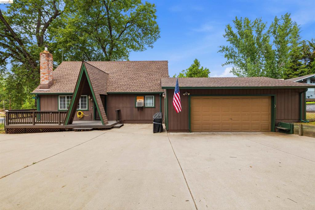 21816 Feather River Dr, Sonora, CA 95370