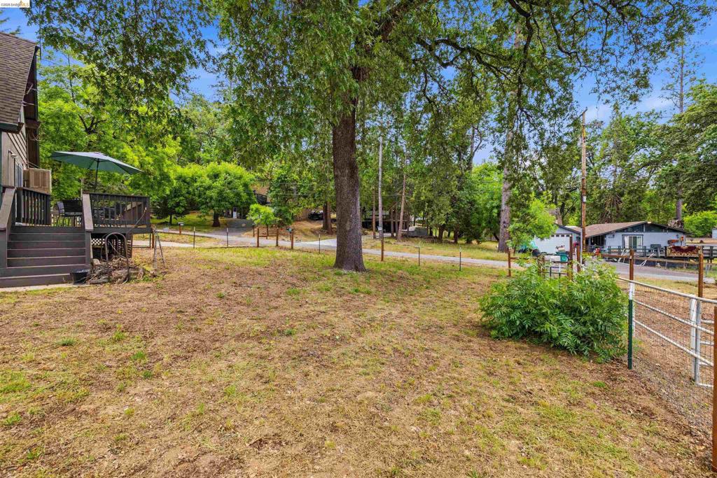 21816 Feather River Dr, Sonora, CA 95370