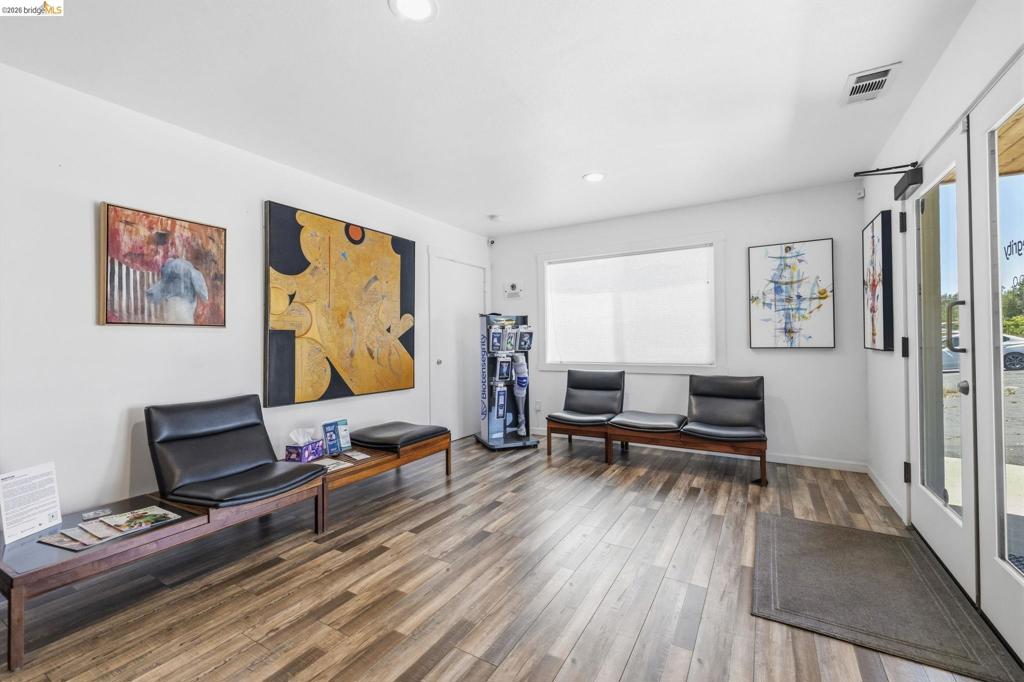 19468 Village Dr, Sonora, CA 95370