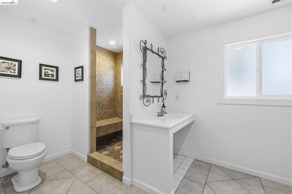 19468 Village Dr, Sonora, CA 95370