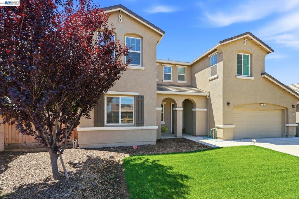2126 Grapevine Dr, Livingston, CA 95334