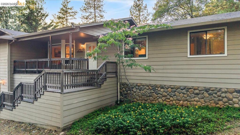21787 Crystal Lake Dr, Sonora, CA 95370